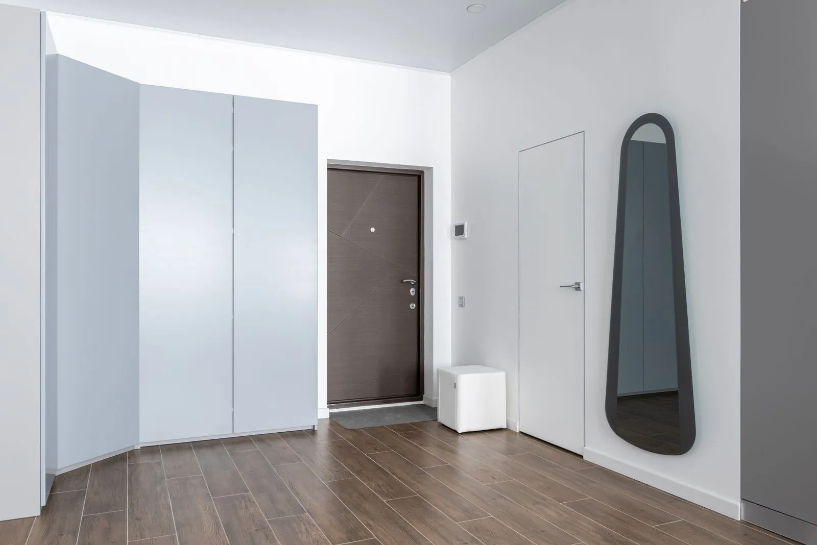 How to Plan Storage for a Narrow Hallway